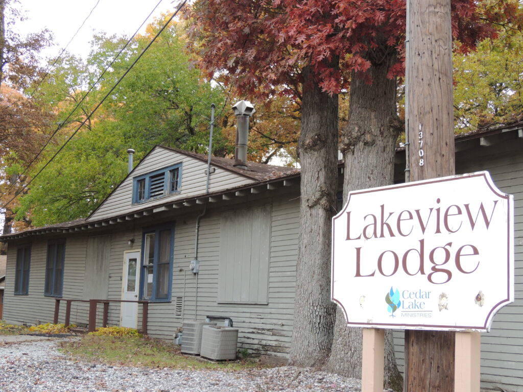 Lakeview Lodge exterior